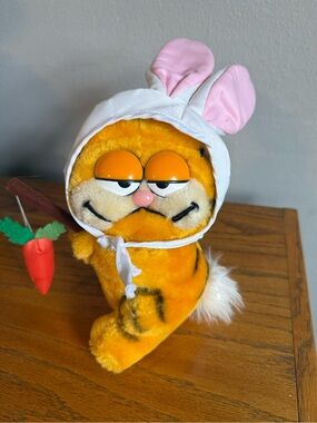 1981 Garfield 8" Plush Bunny  R Dakin & Company  Removable Easter Ears Vintage